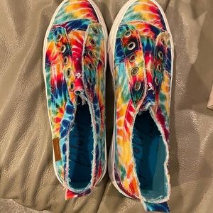 NIB Women’s Tye Dye Blowfish Shoes Size 8